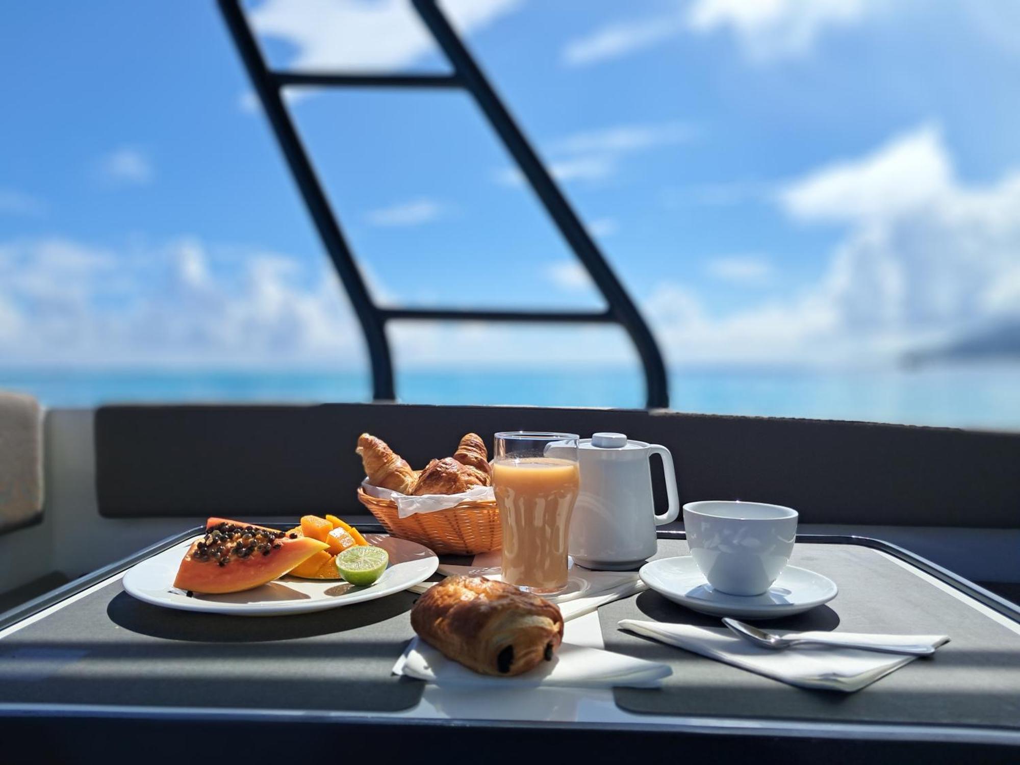 Moorea Island Beach Hotel Eksteriør billede